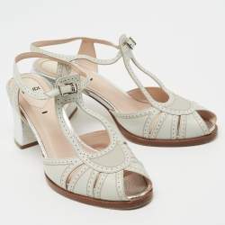 مملوكة مسبق ًا Fendi Grey Leather Chameleon T-Strap Sandals Size 38