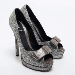 Pre Owned Fendi Silver Textured Fabric Bow Peep Toe Pumps Size 39
