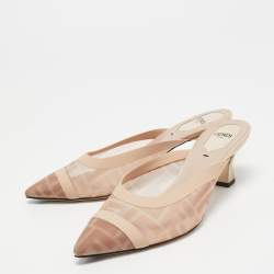 مملوكة مسبقًا Fendi Beige FF Logo Print Mesh and Leather Colibri Mule Size 38