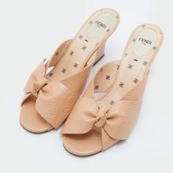 Fendi Beige Leather Bow Tie Karligraphy Slide Sandals Size 39