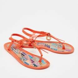 Pre Owned Fendi Orange Rubber Logo Charm Sunny Thong Flat Sandals Size 40