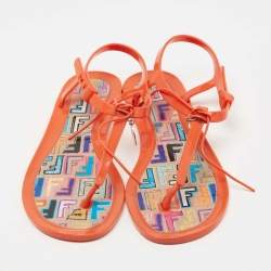 Pre Owned Fendi Orange Rubber Logo Charm Sunny Thong Flat Sandals Size 40