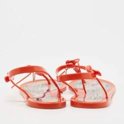 Pre Owned Fendi Orange Rubber Logo Charm Sunny Thong Flat Sandals Size 40
