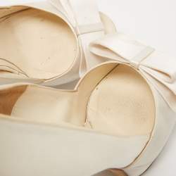 Pre Owned Fendi White Satin Deco Bow Peep Toe Platform Pumps Size 39