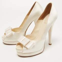 Pre Owned Fendi White Satin Deco Bow Peep Toe Platform Pumps Size 39