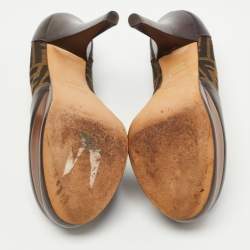 Pre Owned Fendi Brown Zucca Canvas and Leather Platform Pumps Size 40