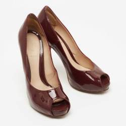 Pre Owned Fendi Burgundy Patent Leather Zucca Print Heel Peep Toe Pumps Size 37