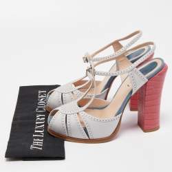 Pre Owned Fendi White Leather Chameleon T Strap Sandals Size 38