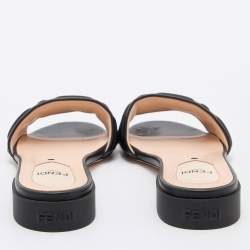 مملوكة مسبقًا صندل فندي FF جلد أسود سليب أون مقاس 38