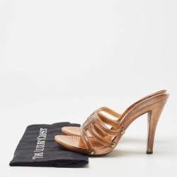 Pre Owned Fendi Brown Rubber Slide Sandals Size 39