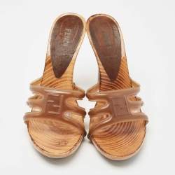 Pre Owned Fendi Brown Rubber Slide Sandals Size 39