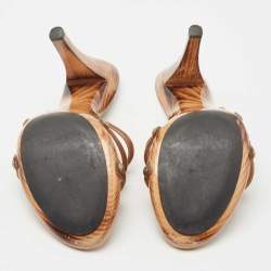 Pre Owned Fendi Brown Rubber Slide Sandals Size 39