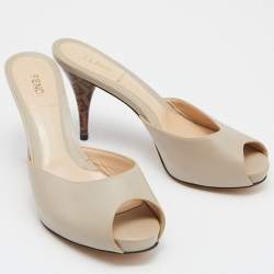 Pre Owned Fendi Beige Leather FF Superstar Peep Toe Slide Sandals Size 37.5