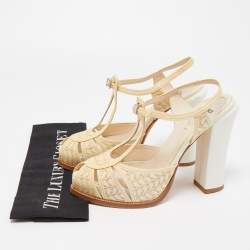 Pre Owned Fendi Cream/White Laser Cut Leather Block Heel Sandals Size 39