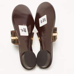 Pre Owned Fendi Brown/Gold Zucca Canvas and Patent Leather Buckle Thong Slide Flats Size 39