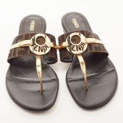 Pre Owned Fendi Brown/Gold Zucca Canvas and Patent Leather Buckle Thong Slide Flats Size 39