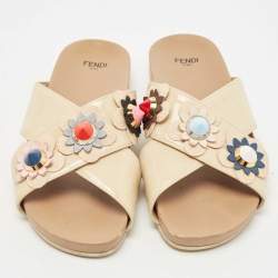مملوكة مسبقًا Fendi Beige Patent Leather Flowerland Criss Cross Flat Slides Size 38