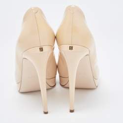 مملوكة مسبقًا Fendi Beige Patent Leather Peep Toe Pumps Size 39