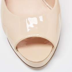 مملوكة مسبقًا Fendi Beige Patent Leather Peep Toe Pumps Size 39