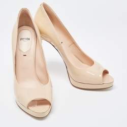 مملوكة مسبقًا Fendi Beige Patent Leather Peep Toe Pumps Size 39