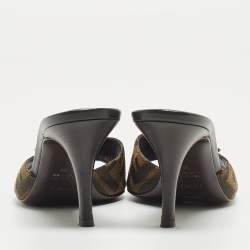 مملوكة مسبقًا Fendi Brown Zucca Canvas and Leather Bow Slides Size 36