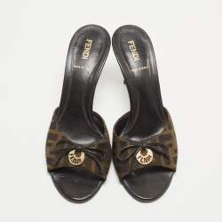 مملوكة مسبقًا Fendi Brown Zucca Canvas and Leather Bow Slides Size 36