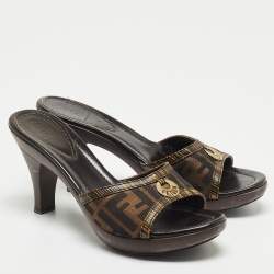 Pre Owned Fendi Brown Zucca Canvas And Leather Slide Sandals Size 39