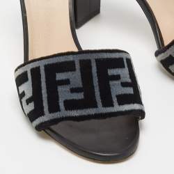 مملوكة مسبقًا Fendi Black/Grey Zucca Velvet Open Toe Slide Sandals Size 38.5