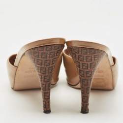 Pre Owned Fendi Brown Patent Leather Zucca Print Heel Peep Toe Slide Sandals Size 39.5