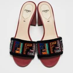 مملوكة مسبقًا Fendi Multicolor Velvet FF Logo Slip On Slides Size 37