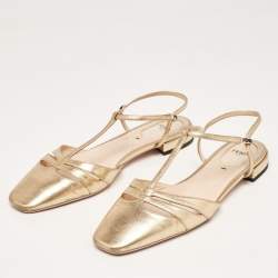 Pre Owned Fendi Gold Leather T-Strap Flat Sandals Size 38