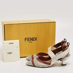 Pre Owned حذاء كعب عالي فندي كوليبري كانفاس وجلد مثقب أبيض / أسود بحزام كاحل مقاس 38.5