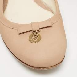 مملوكة مسبقًا Fendi Beige Leather Ballet Flats Size 38.5