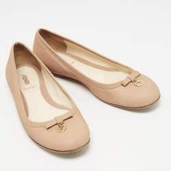 مملوكة مسبقًا Fendi Beige Leather Ballet Flats Size 38.5