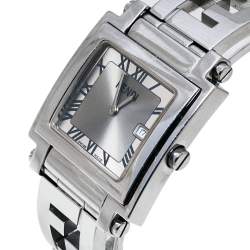 Pre Owned Fendi Silver Stainless Steel Quadro 6000G Women's Wristwatch 30 mm