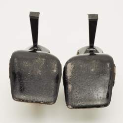 مملوكة مسبقًا صندل سلايد فندي x فيرساتشي ميدوسا كانفاس باروك زوكا أصفر وبني مقاس 38.5