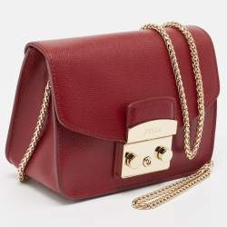 مملوكة مسبقًا Furla Dark Red Leather Mini Metropolis Crossbody Bag