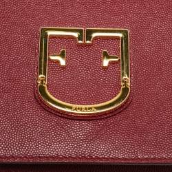 مملوكة مسبقًا Furla Viva Mini Red Leather Shoulder Bag