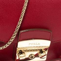 Pre Owned Furla Red Leather Mini Metropolis Chain Crossbody Bag
