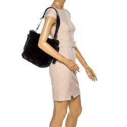 مملوكة مسبقًا حقيبة فورلا "كاوس" باكيت فرو صناعي أسود 