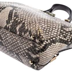 مملوكة مسبقًا حقيبة ساتشل فورلا بيبر كيرتيلا صغيرة جلد نقش ثعبان رمادي- أسود