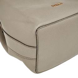 Pre Owned Furla Grey Leather Drawstring Bucket Bag