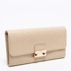 Pre Owned Furla Beige Leather Pushlock Flap Continental Wallet