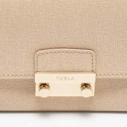 Pre Owned Furla Beige Leather Pushlock Flap Continental Wallet