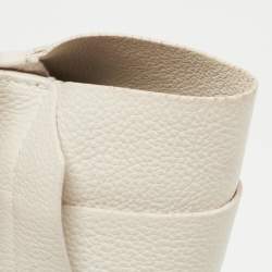 Pre Owned Furla Off White Leather Cut Out Capriccio Tote