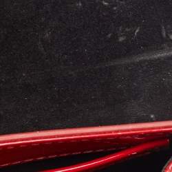 مملوكة مسبقًا Furla Red Patent Leather Mini Metropolis Crossbody Bag