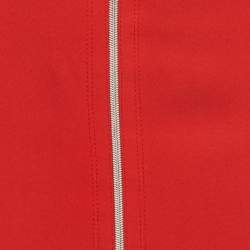 مملوكة مسبقًا فستان جياني فيرساتشي أحمر كريب سترابلس طويل مقاس صغير جداً.