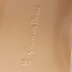 Pre Owned Gianvito Rossi White Leather Minas Sandals Size 37