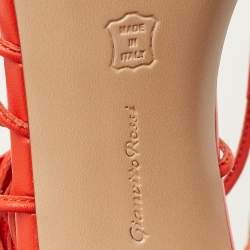 مملوكة مسبقًا صندل جيانفيتو روسي جلد وردي معدني "سيلفي" مقاس 41