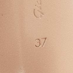 مملوكة مسبقًا Gianvito Rossi Fishnet Size 37 Beige Leather and Mesh Over The Knee Boots